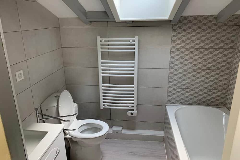 Entire apartment, Borde sur la Colline sur Sentiers Randonnées in Sare, Bayonne region