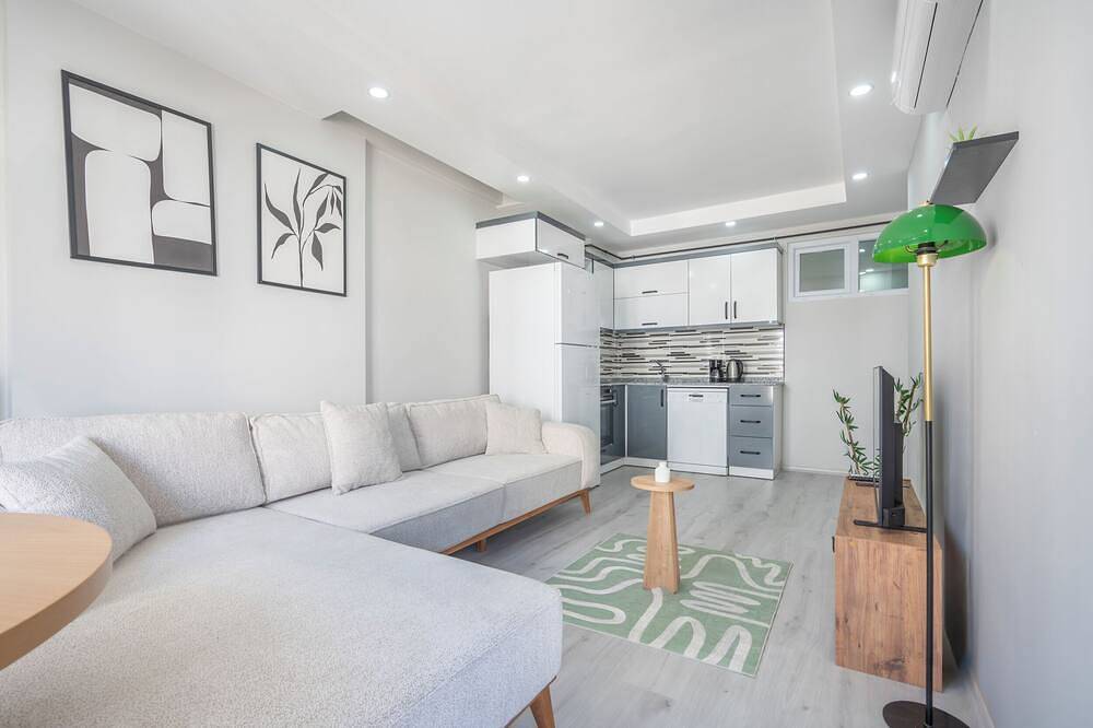 Ganze Wohnung, Bohemian Vibes & Spacious Comfort, Just Minutes from the Heart of the City! in Antalya, Provinz Antalya