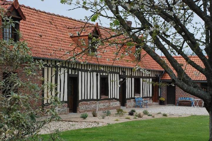 Location de vacances pour 8 personnes, avec jardin et terrasse à Bacqueville-en-Caux