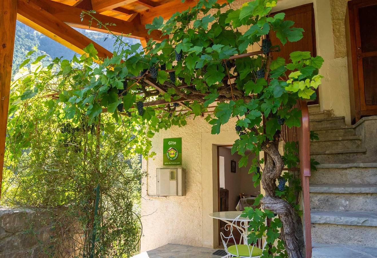 La Maisonnette à la Caze in Saint-Pierre-des-Tripiers, Parc naturel régional des Grands Causses