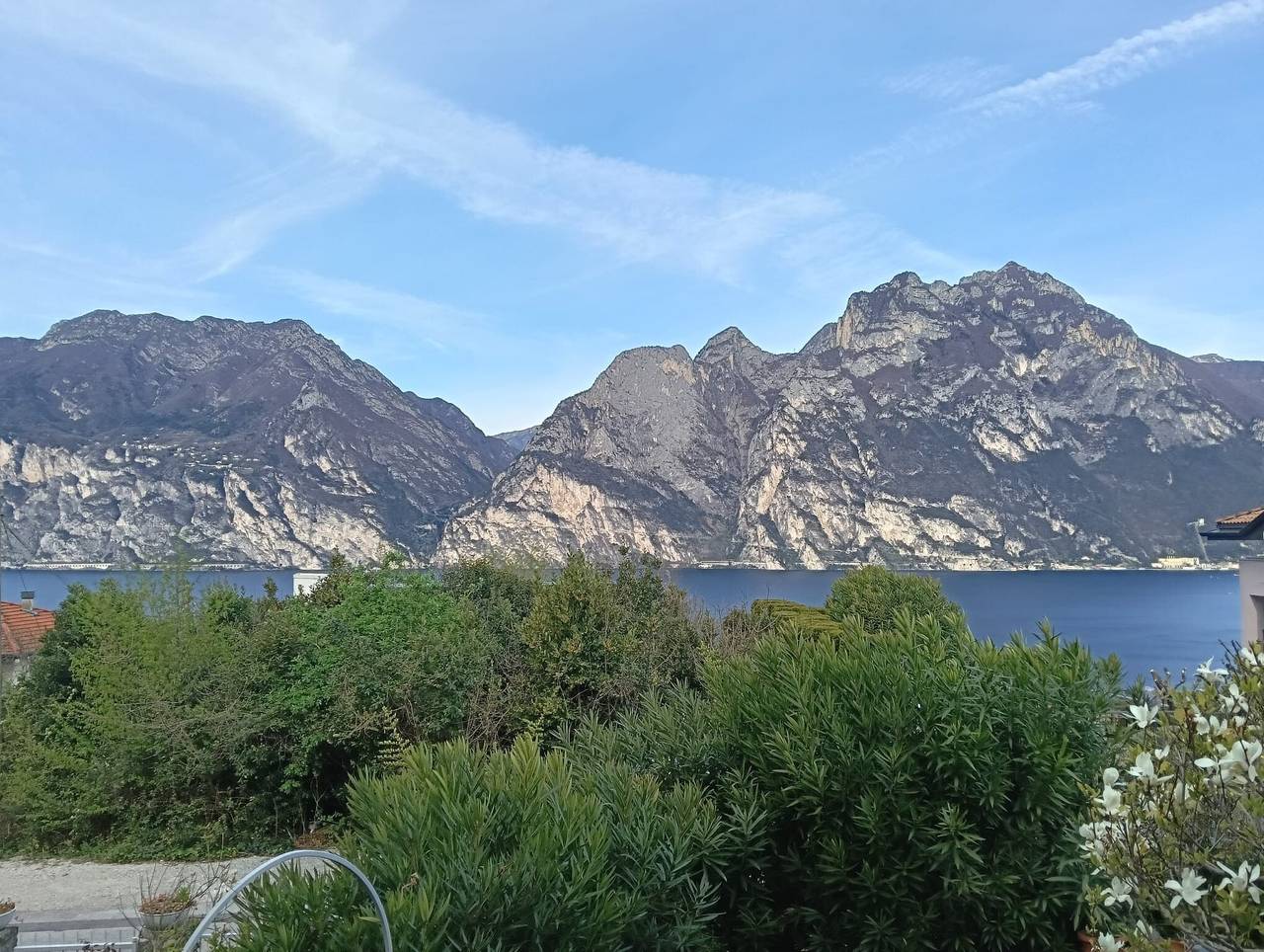 Ganze Wohnung, Apartment 'Bilocale Ulrica' mit privater Terrasse und Wlan in Torbole, Nago-Torbole