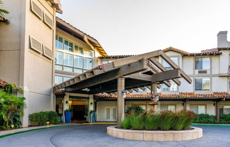 Hotel para 2 personas, con terraza además de piscina y jacuzzi - 1