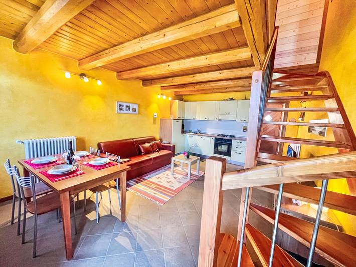 Le Baite di Bodone in Gemeinde Peglio, Comer See