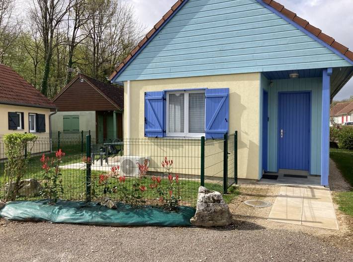 Gîte pour 6 personnes, avec terrasse ainsi que jardin et vue sur le lac dans Lac de Der-Chantecoq (Giffaumont-Champaubert)