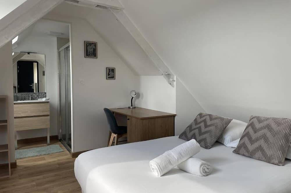 Appartement entier, Le Victor Hugo — 5 chambres, Calais centre in Calais, Région de Calais