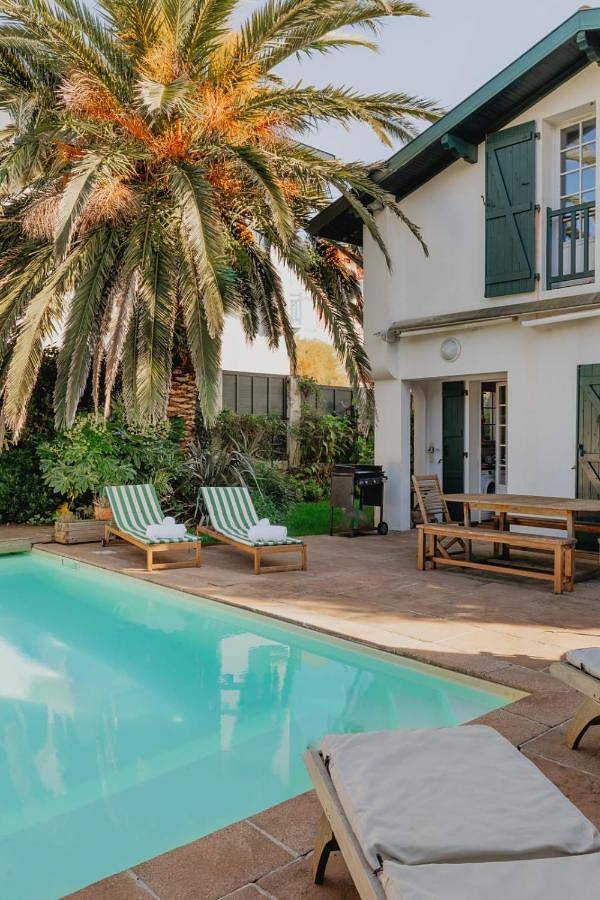 Location de vacances pour 12 personnes, avec jardin et piscine dans Le Phare (Biarritz) - 2