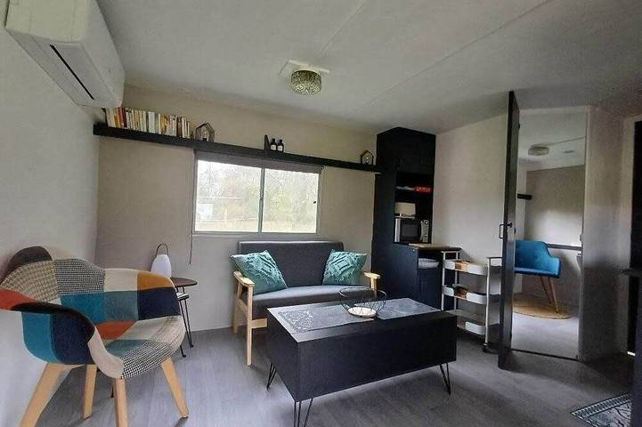 Gîte pour 2 personnes, avec sauna et jacuzzi ainsi que piscine et jardin