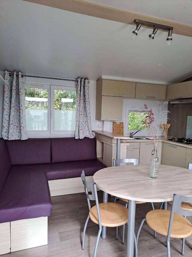 Location de vacances pour 4 personnes, avec terrasse ainsi que jardin et vue dans Plage de Lestrevet - 4