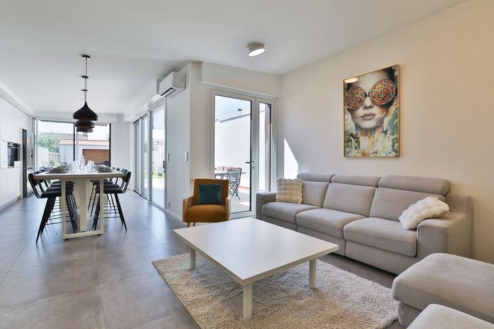 Villa pour 8 personnes, avec piscine et jardin, adapté aux familles aux Les Sables-d'Olonne - 4