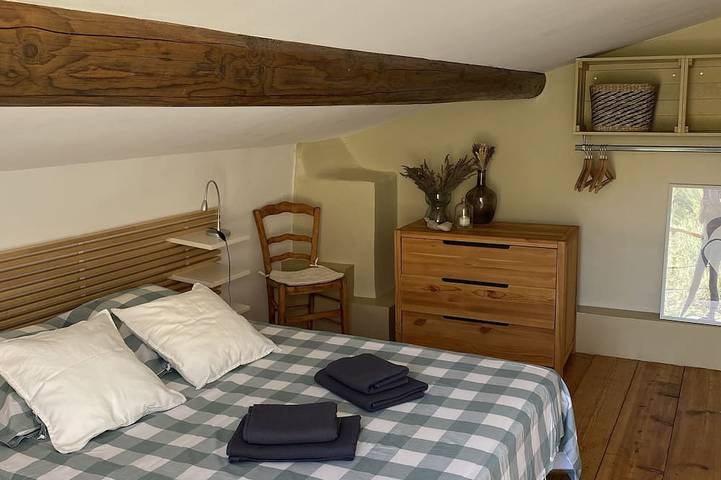 Gîte pour 4 personnes, avec terrasse et jardin, animaux acceptés à Roquevaire - 2