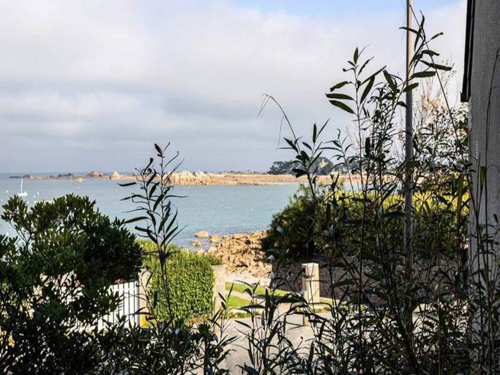 Location de vacances pour 4 personnes, avec jardin dans Port Blanc (Penvénan)