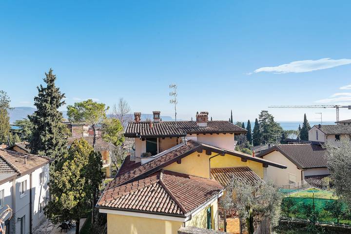 Ferienwohnung für 6 Personen, mit Balkon und Seeblick in Gardone Riviera - 4