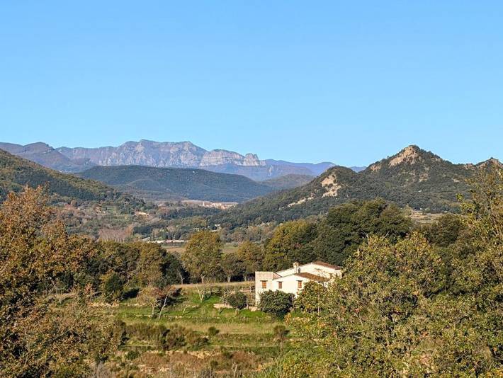 Casa rural para 6 personas, con jardín además de vistas y piscina en Garrotxa - 3