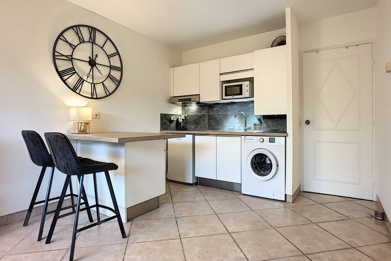 Monolocale intero, Monolocale per 2 persone con giardino in Antibes, Cannes e dintorni