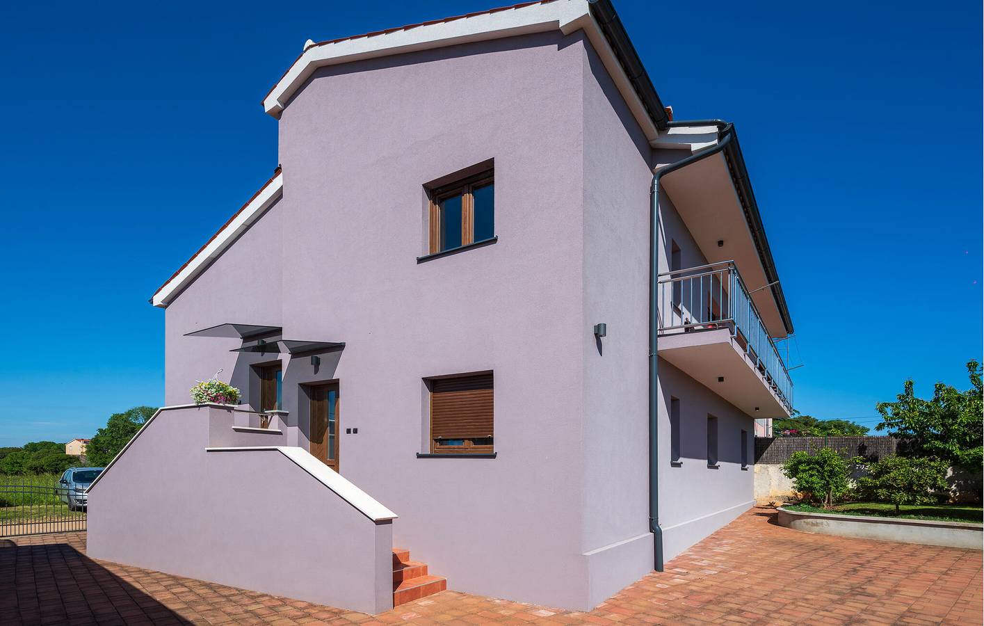 Ganze Ferienwohnung, Charmante 2-Zimmer-Wohnung mit Terrasse, WLAN und Parkplatz in der Nähe des Stadtzentrums von Muntic in Muntic, Südküste Istrien