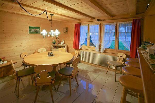 Ganze Ferienwohnung, Charmante Ferienwohnung Murmeli in Aeschi bei Spiez, Thunersee