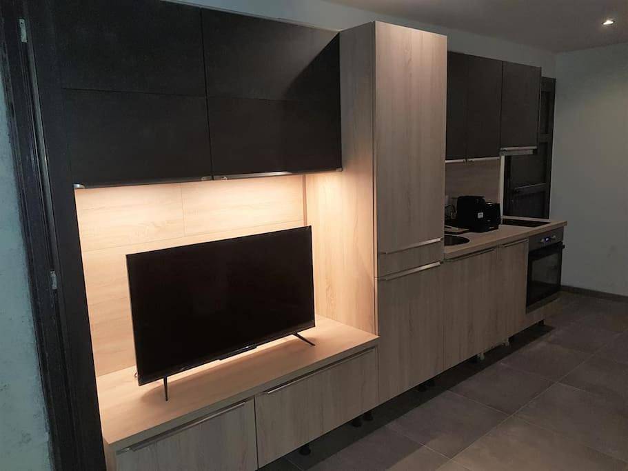 Appartement entier, T1 bis avec mezzanine, belle terrasse et jardinet. in Moncale, Région de Calvi