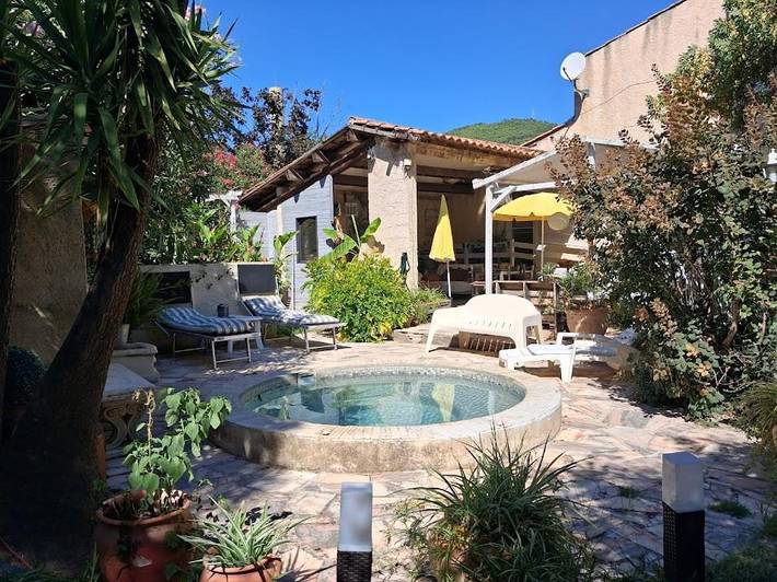 Casa de vacaciones para 4 personas, con jardín y jacuzzi, Se admiten mascotas - 1