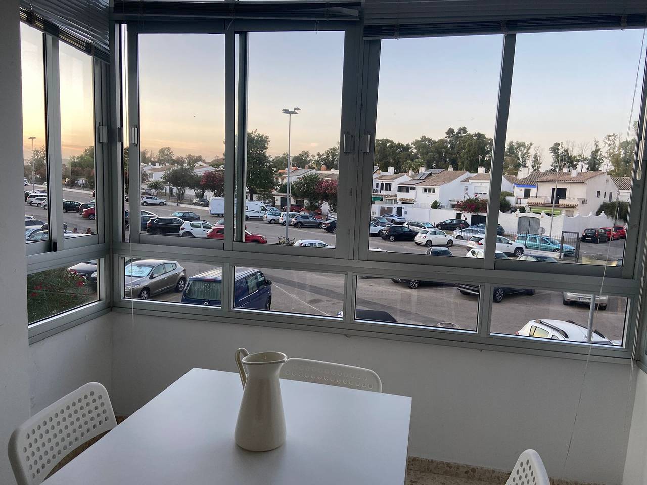 Appartement entier, Appartement 'Valdelagrana Playa Y Piscina' avec piscine partagée, terrasse privée et Wi-Fi in Valdelagrana, El Puerto de Santa María