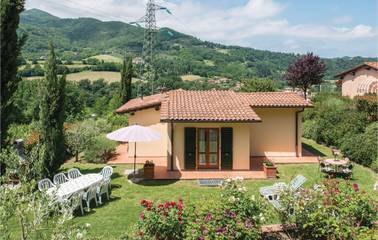 Gîte pour 8 personnes, avec terrasse, animaux acceptés à Dicomano