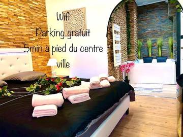 Gîte pour 4 personnes, avec jacuzzi à Sens