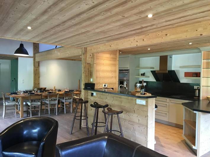 Gîte pour 12 personnes, avec jardin et vue, animaux acceptés à Vacheresse - 3