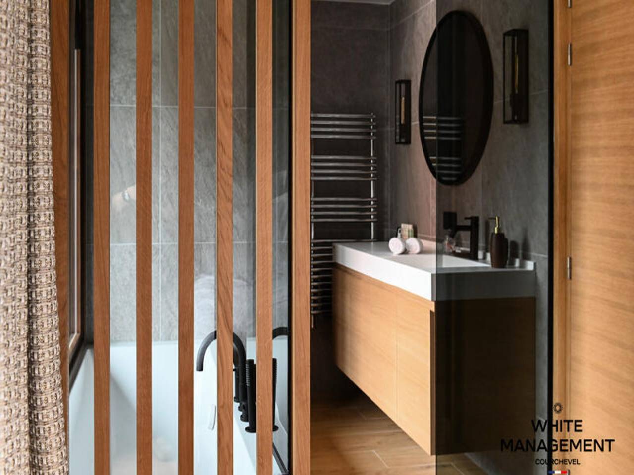 Ganze Wohnung, Chalet in Courchevel mit Sauna und Whirlpool in Courchevel 1650 (Moriond), Saint-Bon-Tarentaise