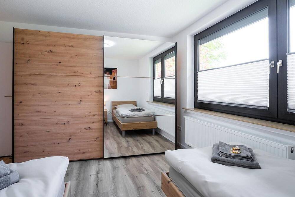 Ganze Wohnung, Haus Laura - Ferienhaus, Dusche und Badewanne in Rostrup, Bad Zwischenahn