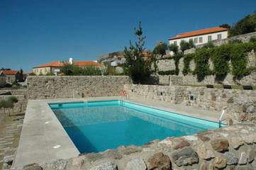 Hôtel pour 2 personnes, avec vue ainsi que jardin et piscine à Gouveia