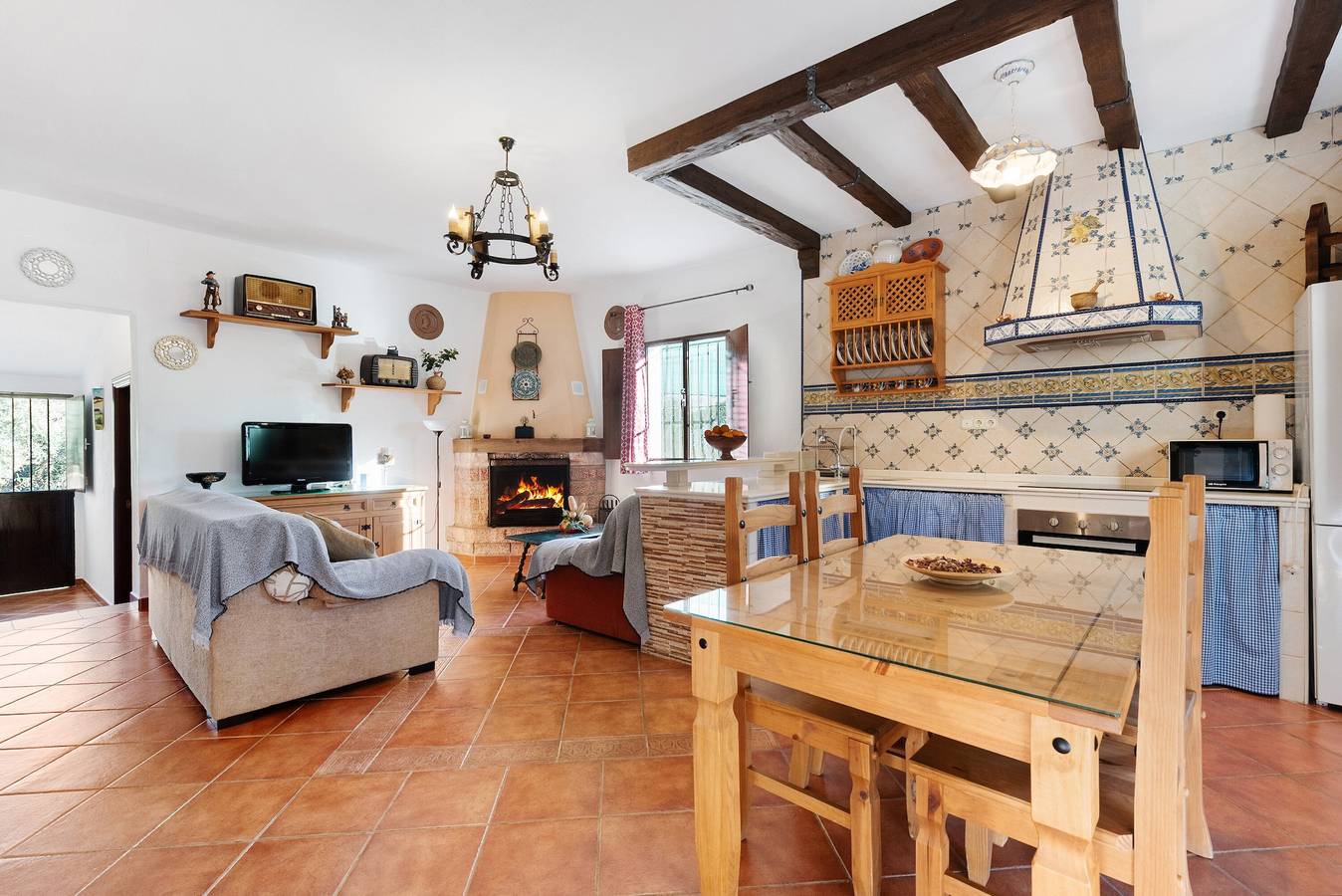 Vacation Home 'Vista Al Valle - Caminito Del Rey' with Mountain Views & Air Conditioning in Valle de Abdalajís, Málaga Province