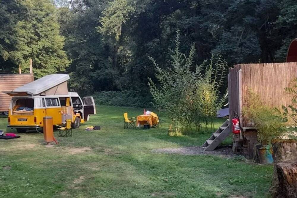 Mobil home accueillant, animaux ok - 5 pers. in Sauxillanges, Parc Naturel Régional Livradois-Forez