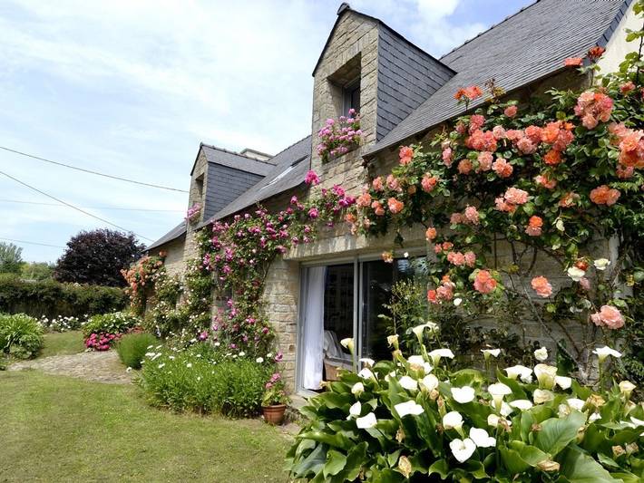Location de vacances pour 10 personnes, avec jardin dans Plage Kerfontaine