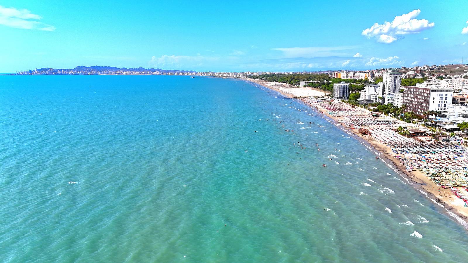 Geheel appartement, Vakantieappartement voor 4 personen met balkon in Durrës (stad), Albanië