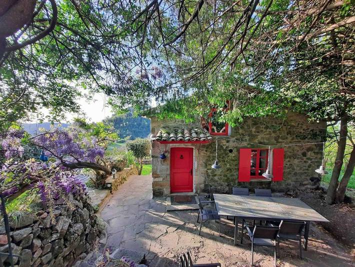 Location de vacances pour 7 personnes, avec jardin ainsi que piscine et vue, adapté aux familles à Chassiers - 2