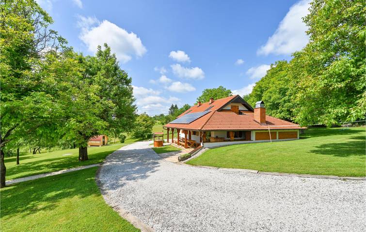 Modernes Apartment mit Pool und Terrasse, in der Nähe des Flusses Kupa in Sisak-Moslavina