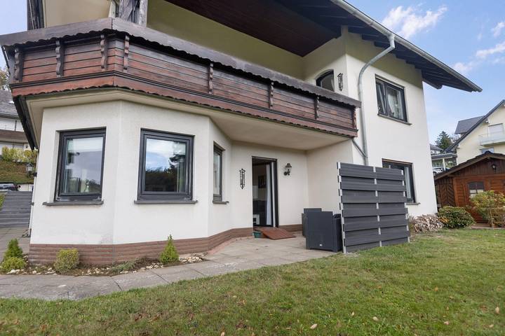 Ganze Wohnung, Haus Gerda mit Bergblick, privater Terrasse und WLAN in Willingen, die Mittelgebirge