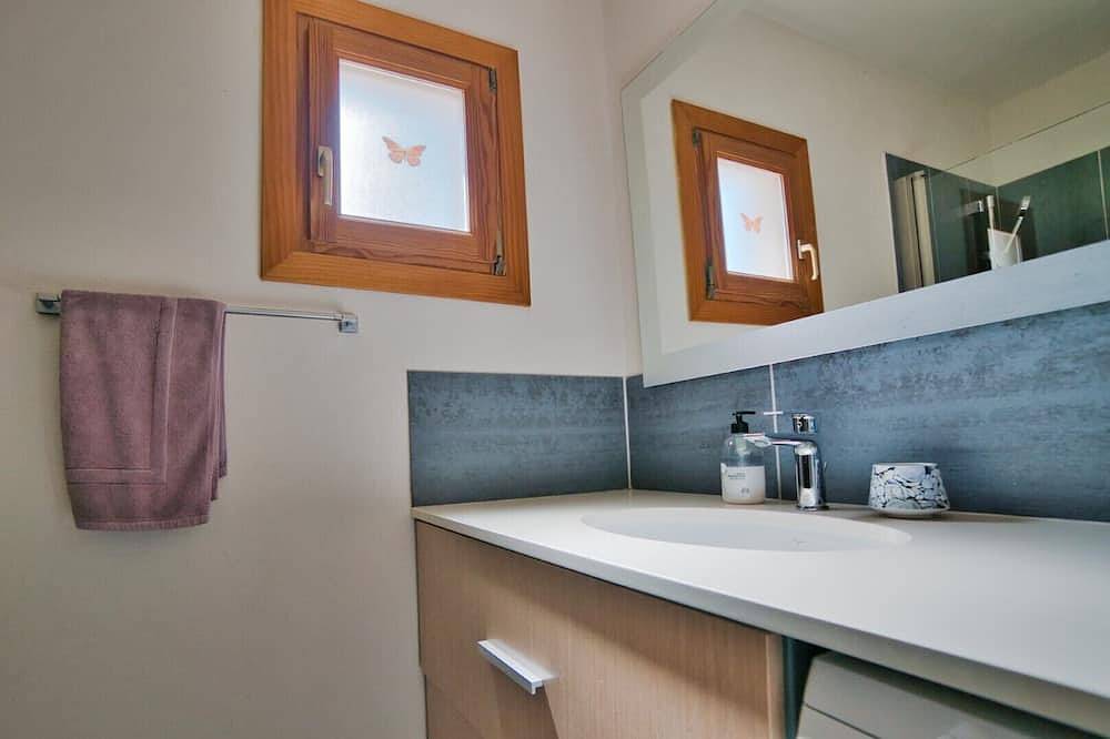 Casa Abeja - mountain and sea views / saltwater pool 5 min to the sea / mountains in Betlem, Artà