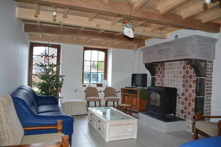 Location de vacances pour 14 personnes, avec vue et jardin à Gedinne - 2