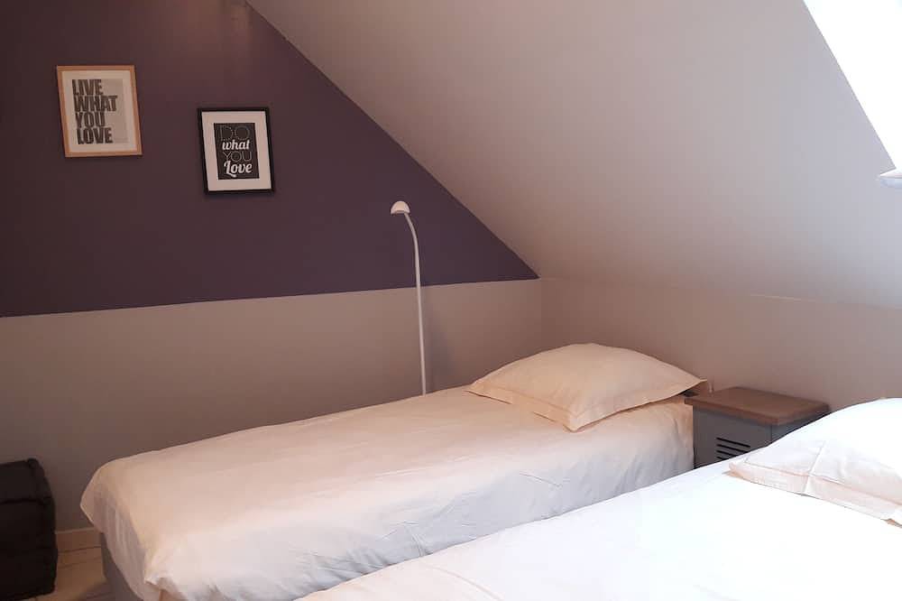 Appartement entier, Logement avec piscine proche des plages de sable fin et sentiers de randonnées. in Névez, Côte de Cornouaille