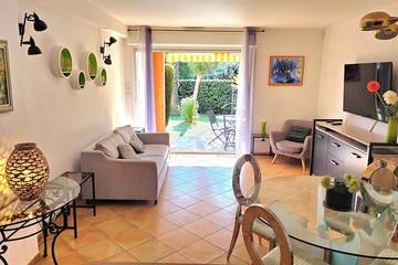 Gîte pour 4 personnes, avec jardin et terrasse à La Londe-les-Maures