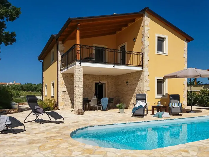 Chalet para 10 personas, con piscina además de vistas y jardín - 1