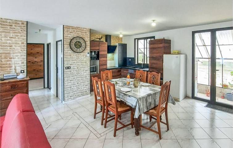Appartement de jardin près de Champcey (23 caractères) in Bacilly, Côte de la Déroute