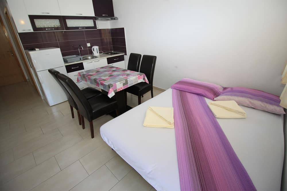 Geheel appartement, Amazing beachfront apartment with balcony and wifi in Mljet