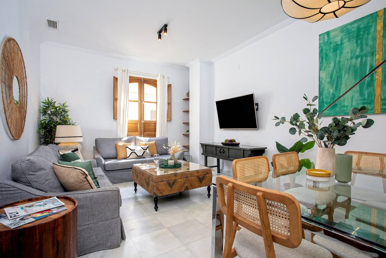 Geheel appartement, Vakantieappartement voor 6 personen met terras in Casco Antiguo, Sevilla