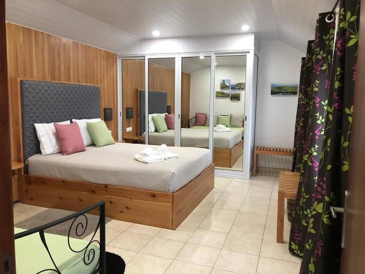 Location de vacances pour 3 personnes, avec Terrasse et Vue à Lajes das Flores