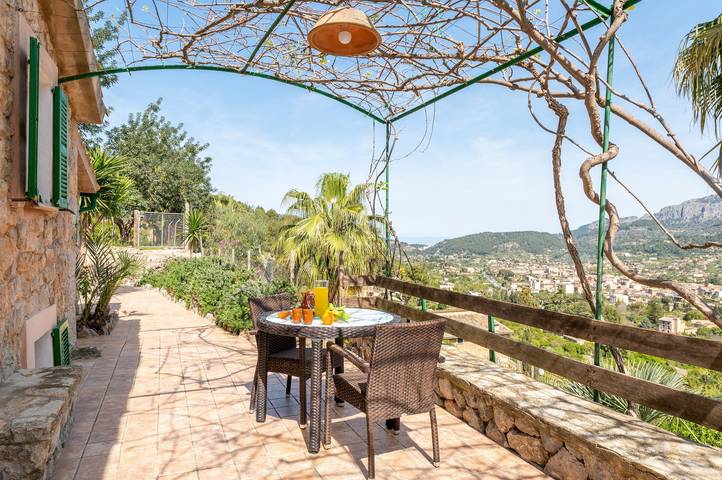 Casa de Férias 'Can Jaumins' com Vista Montanha, Piscina Partilhada e Wi-Fi in Sóller, Maiorca (Oeste)