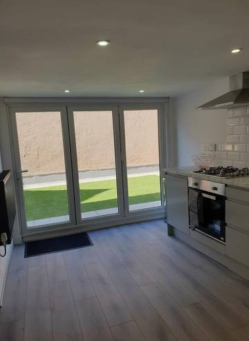 Holiday Rental for 20 People in Llandudno, Conwy region, Photo 3