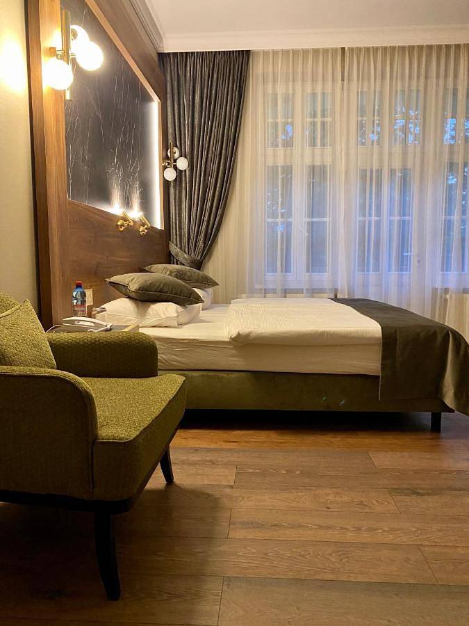 Pensjonat - Restauracja Żółty Domek in Szczecinek, Województwo zachodniopomorskie