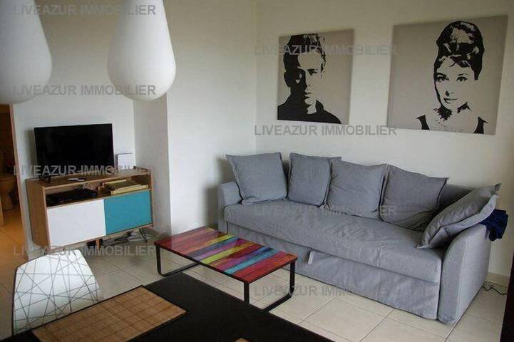 Gîte pour 6 personnes, avec Terrasse dans Gare De Bandol