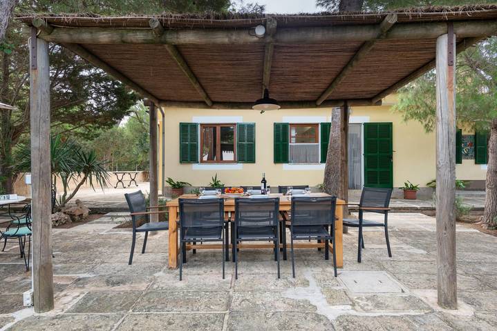Finca für 6 Personen, mit Terrasse in Son Serra de Marina